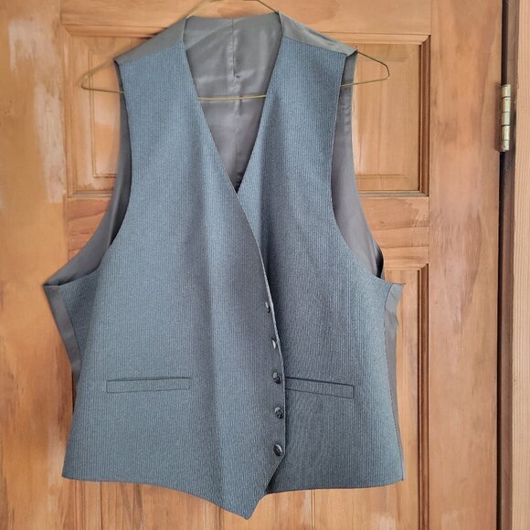 Men's Suit Jacket with Matching Vest, Size is approx. 46L - Picture 9 of 12